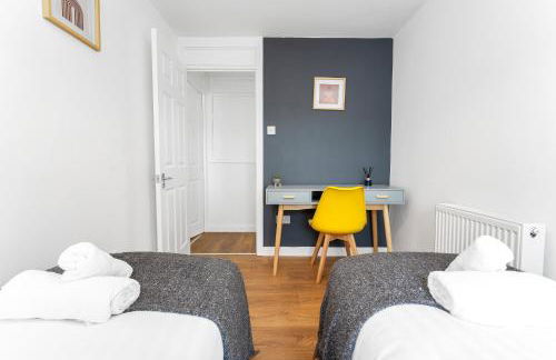 Cheerful Stays - Livingston - 4 Bedroom 3 Bath home - Foto 47