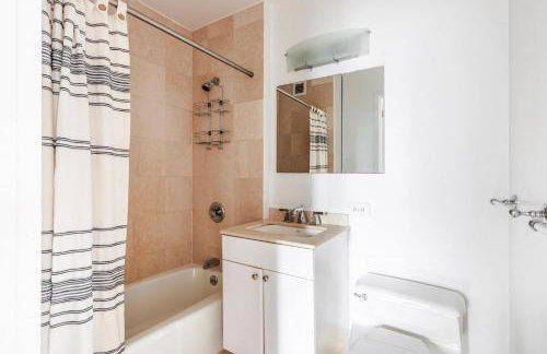 Blueground Theater District gym AC nr Times Sq NYC-1817 - Foto 11