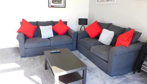 Charming 2 bed house Perfect base for sightseeing - Foto 1