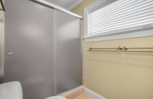 Diving Duck - Waterfront home w Hot tub & Boat dock & King Bed - Foto 40