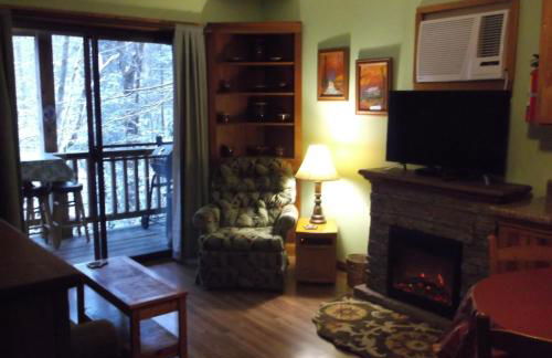 Garden of Eden Cabins - Photo 6