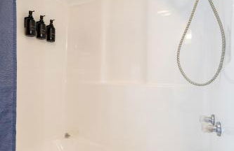 Lakeside Serenity Your Perfect Getaway Gallatin - Photo 24