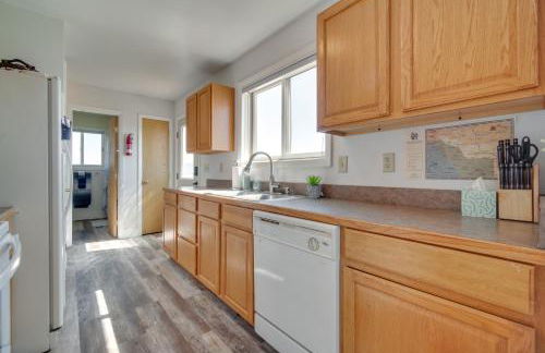 Bright Wyoming Retreat with Deck and Mountain Views! - Foto 9