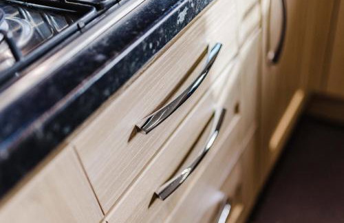 Welcoming Home in Hurlford, Kilmarnock - Bonnie Lodgings - Foto 3