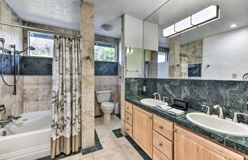 Luxe Palm Springs Home with Backyard Oasis! - Foto 22