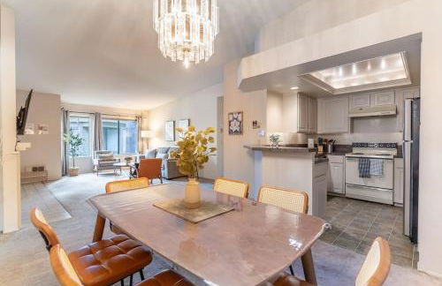 Tranquil Apt 2 King Suites Pet Friendly near DT Bellevue - Foto 1