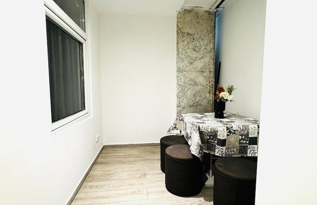 Elegant 5BR Home Ideal for Families - Foto 48