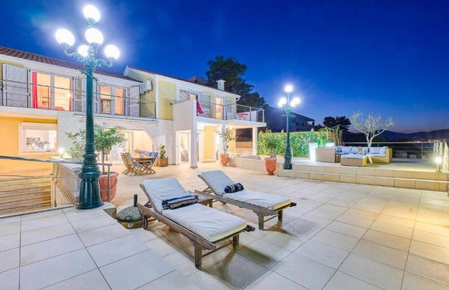 Sea Breeze Residence Villa by the Sea With Pool - Foto 18