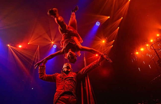 Fête dans la boîte de nuit Coco Bongo - Photo 4