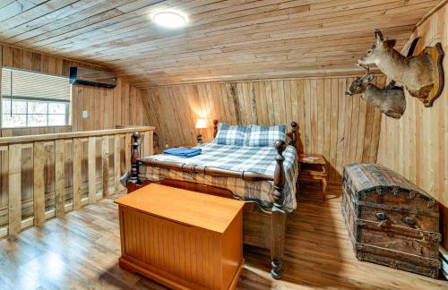 Mtn-View Deck and Grill Creekside Catskills Cabin! - Foto 11