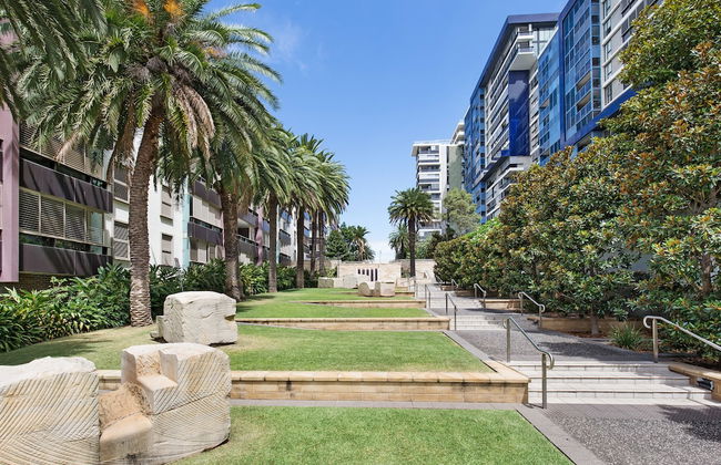 Stylish 1 Bedroom Apartment Camperdown - Photo 30