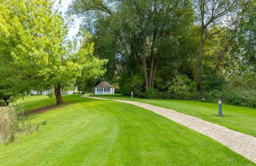 Rose Lake View, 3 Bed Luxury Cotswolds Lake House, South Cerney, Cirencester - Foto 58