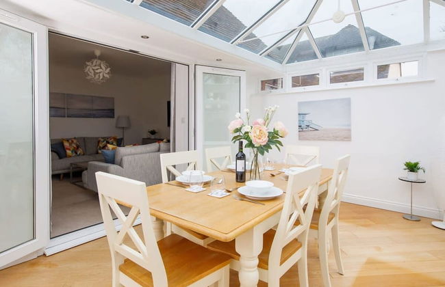 Modern Stylish Seaside Family Home - Foto 62