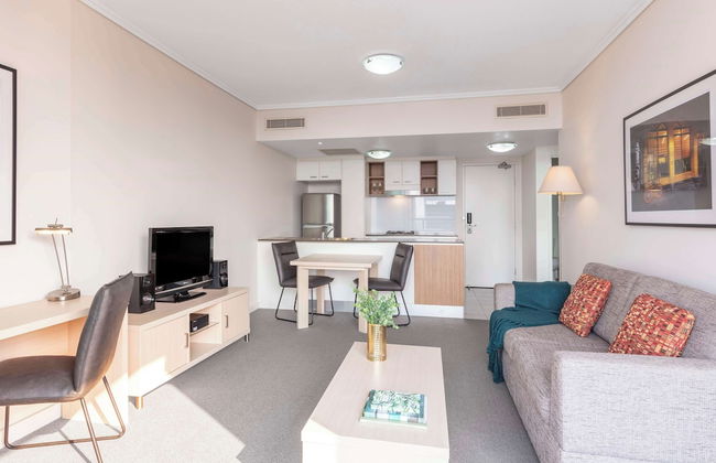 Oaks Brisbane on Charlotte Suites - Photo 21