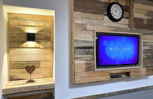 Rustic Rhondda Retreat w Hot Tub & Sauna - Ystrad - Foto 28