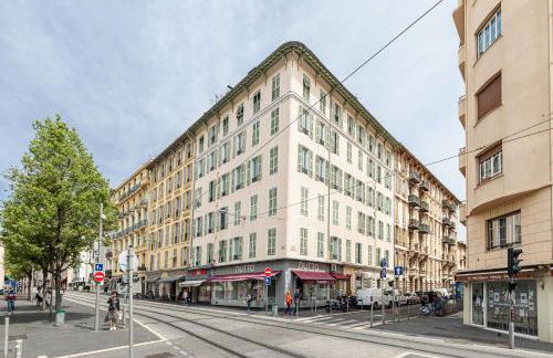 Large 3 Bdr City Center - Photo 37