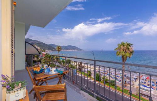 Laigueglia Beach - Happy Rentals - Foto 1