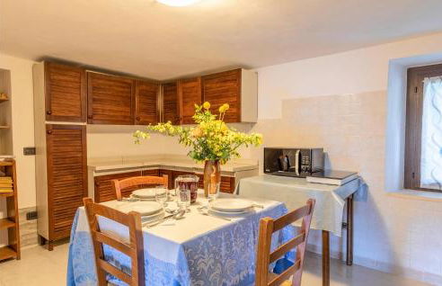 Cozy Apartment In Loc Fontanelle - Foto 5