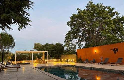 Villa Soleil Piscine Jacuzzi Pétanque Espace bbq billard et salons extérieurs - Foto 51