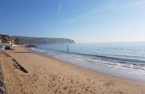 HighTide - 2 bed with parking, balcony & sea view. - Photo 48