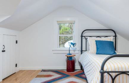 Charcoal Chalet by Avantstay A+ Design w/ Firepit - Foto 47