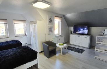 Unique Messe - Airport - Photo 1