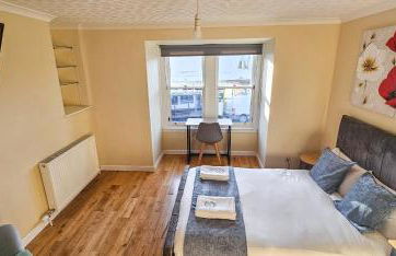 Bridge St 6 Bedroom House - Tranent - Foto 22