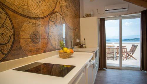 Captain's Attic - Photo 4