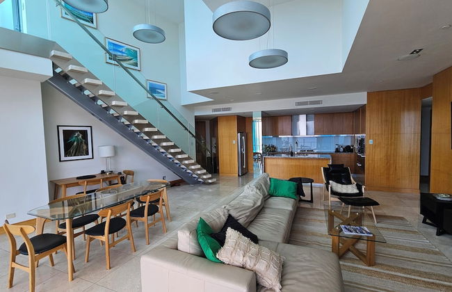 Reflection Tower Two - Photo 35