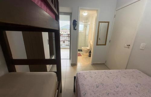 Lindo Ap - CENTRO- piscina, churrasqueira gourmet, maquina lava e seca e wifi roupas cama - Foto 12