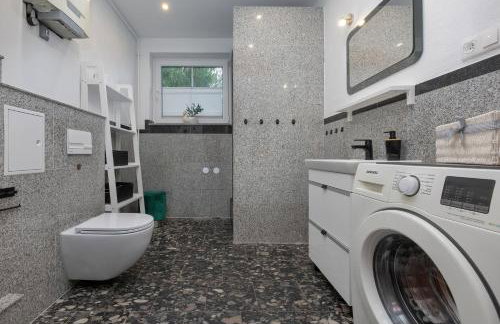 Apartment ''Senko'' with 2 Bedrooms and Parking by Noclegi Renters - Photo 26