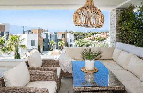 CAH - Large terrace indoor pool and gym - Photo 1