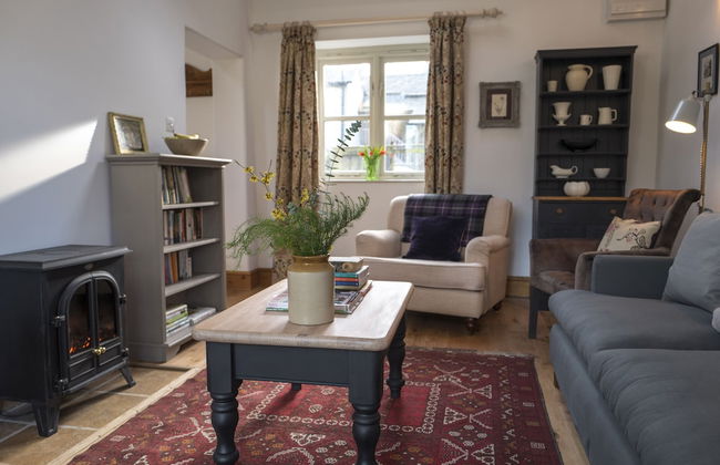 Courtyard Cottage - Photo 17