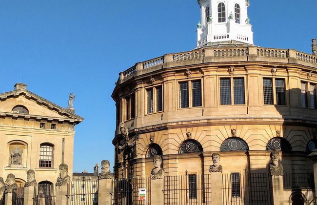 Top Sights of Oxford - Guided Walking Tour with Optional Divinity School Ticket - Photo 5
