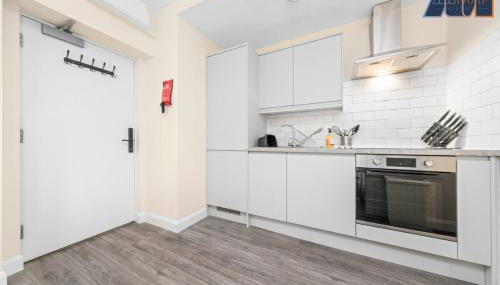 1 Bed Flat With Parking Sleeps 2 in Fife - Foto 2