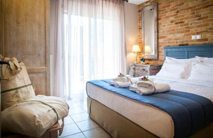 Villa Teresa Luxury Suites - Photo 26