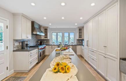 Hidden Oaks Farmhouse by Avantstay Hot Tub, Deck - Foto 36