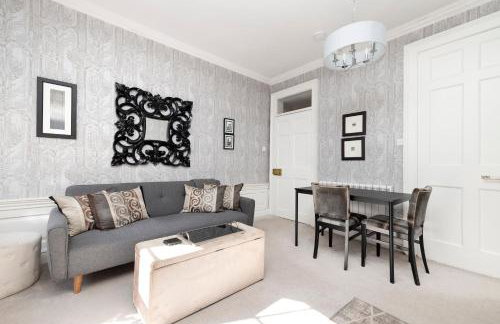 Elegant Flat Near Princes Street - Perfect Location, 24-7 Customer Support - Foto 4