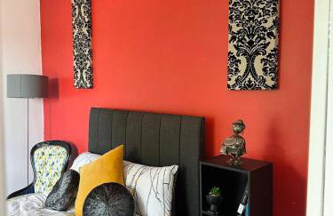 #56 4-Bedroom House Near Shops with Free Parking - Foto 35