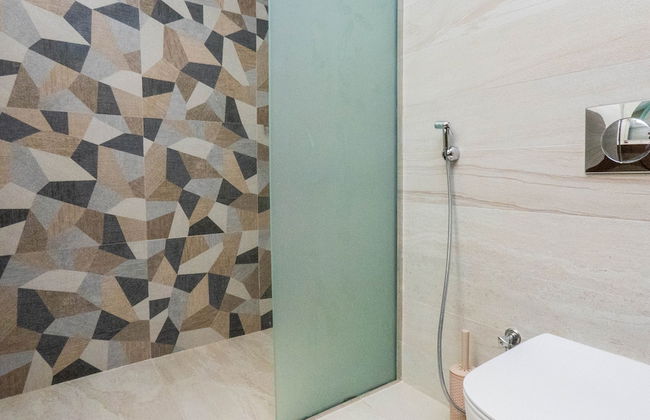 Stylish 1BR Apartment in Al Barsha Dubai - Photo 16