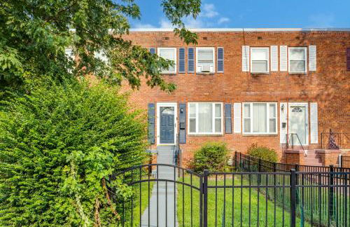 --Free Parking & 2 King Beds -- Vintage Retreat -- Floyd's Freedom - Foto 1