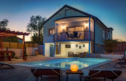 Villa R&B heated pool - Photo 15