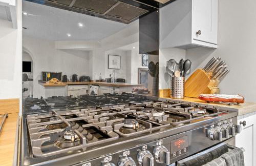 NEW 2024 Modern Luxury Holiday Home on the Beach in Devon - Free Parking, Pets Welcome, Sleeps 10 - Foto 12