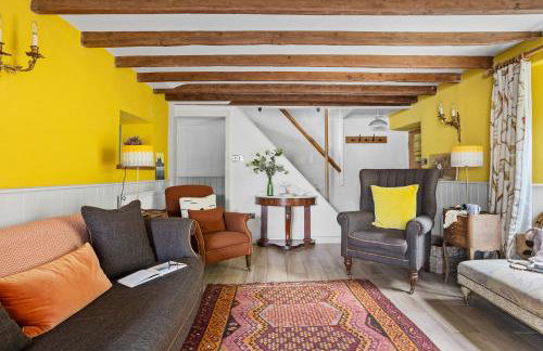 Duck Cottage - Waters Edge, Exclusive Village Location - Photo 6