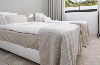 CAH - Large terrace indoor pool and gym - Photo 29