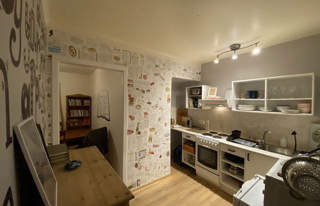 The Bookstore Apartment - Foto 12