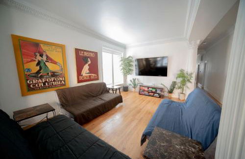 Club Salon Sleeps 10-20 Free Parking & TV - Foto 3