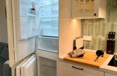 KuDAMM Charming Old Home,4-9 ppl,Family Friendly,Wifi,Savignyplatz - Photo 8