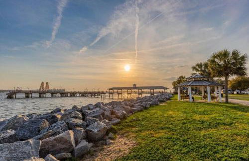 Centennial Coast Cottage - with Heated pool - Foto 7