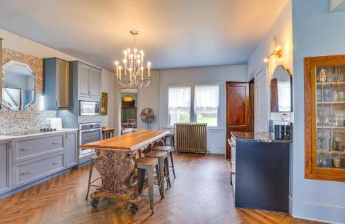 Fire Pits, Views and Yard Luxe Mt Horeb Getaway! - Foto 11